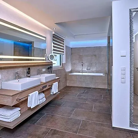 מלון A-vita Viktoria & A-vita Living Luxury