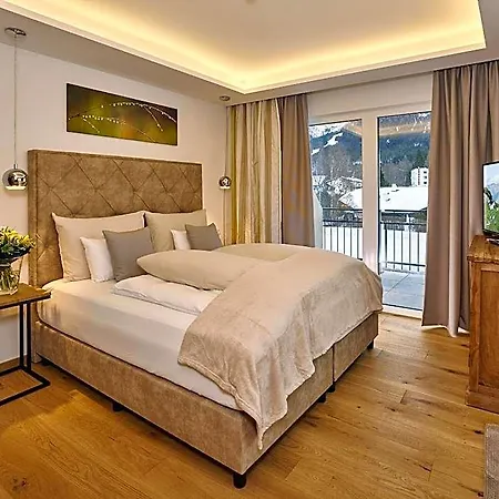 מלון A-vita Viktoria & A-vita Living Luxury 4*