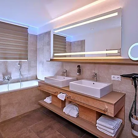 A-vita Viktoria & A-vita Living Luxury 4*
